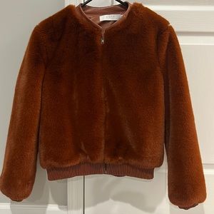 ASTR THE LABEL Frankie Faux Fur Jacket (spice) size Medium